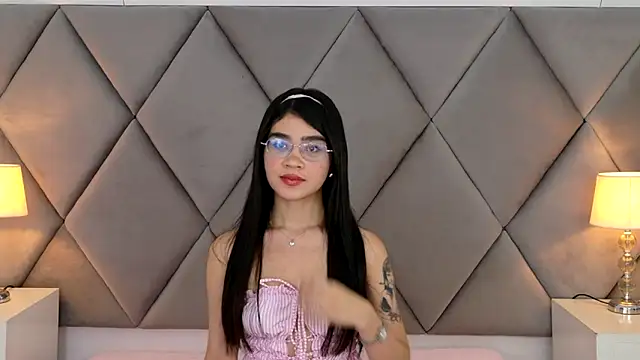 OliviaDiaz online show from May 2026 08:05:01 PM