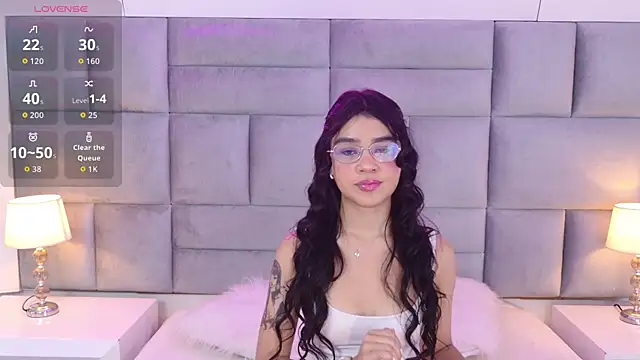 OliviaDiaz online show from March 2026 07:03:02 PM