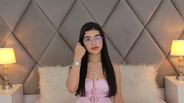 OliviaDiaz online show from May 2026 08:11:02 PM