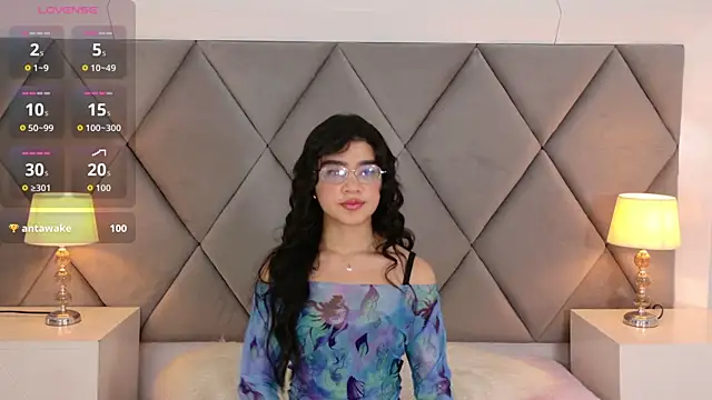 OliviaDiaz online show from April 2026 08:20:02 PM