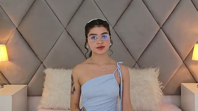 OliviaDiaz online show from May 2026 08:18:02 PM