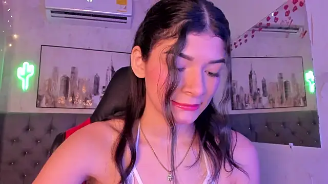 karolina vince online show from June 2026 03:39:01 AM