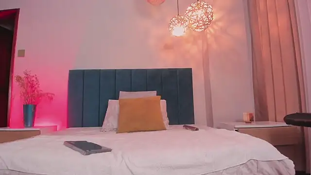 FreyaCameron online show from March 2026 12:27:02 PM