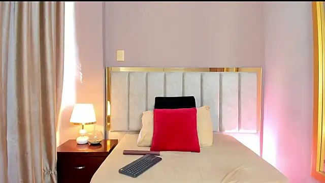 FreyaCameron online show from April 2026 01:58:02 PM