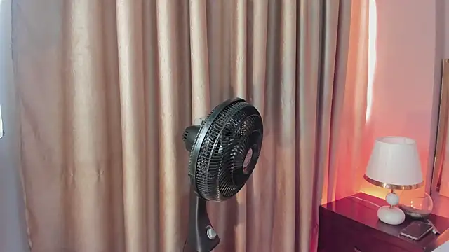 FreyaCameron online show from May 2026 12:56:01 PM