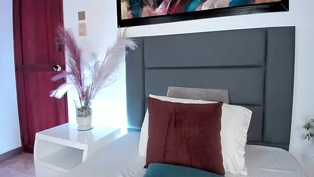 FreyaCameron online show from May 2026 12:53:02 PM