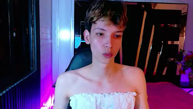 Stefany PiInk online show from April 2026 01:18:01 PM