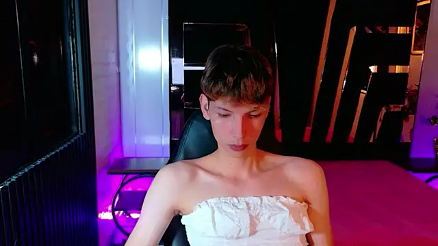 Stefany PiInk online show from April 2026 12:45:02 PM