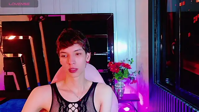 Stefany PiInk online show from May 2026 12:32:02 PM