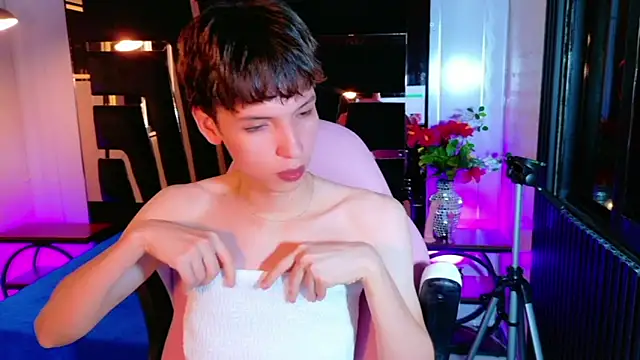Stefany PiInk online show from May 2026 12:41:01 PM