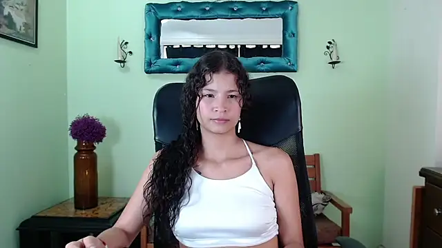 ChalonVera online show from May 2026 07:35:01 PM