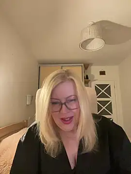 JanieLight53 online show from May 2026 07:24:02 PM
