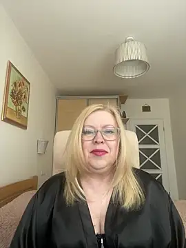 JanieLight53 online show from April 2026 10:38:02 AM