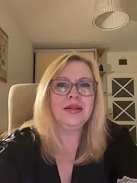 JanieLight53 online show from May 2026 07:29:01 PM