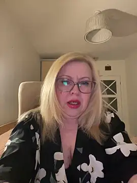 JanieLight53 online show from June 2026 07:35:01 PM