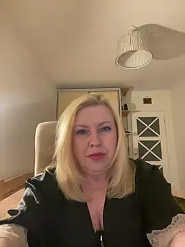 JanieLight53 online show from June 2026 09:03:02 PM