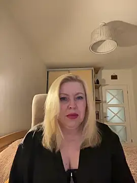 JanieLight53 online show from June 2026 06:31:02 PM