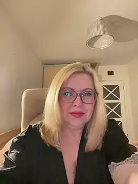 JanieLight53 online show from June 2026 08:50:01 PM