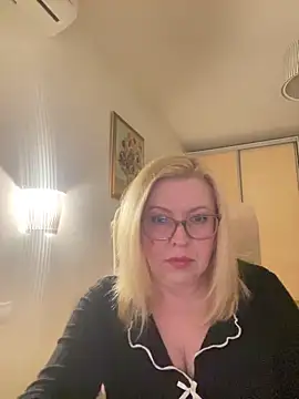 Snapshot of JanieLight53 chatting on March 2026 08:03:01 PM JanieLight53 online show from March 2026 08:03:01 PM