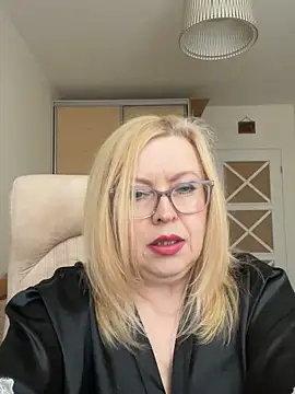 JanieLight53 online show from April 2026 03:46:01 PM