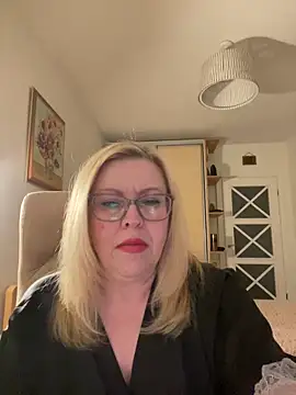 JanieLight53 online show from May 2026 11:27:01 PM