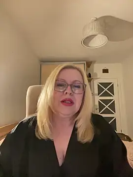 JanieLight53 online show from June 2026 08:50:01 PM