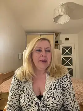 JanieLight53 online show from June 2026 09:48:02 PM