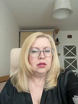 JanieLight53 online show from June 2026 04:41:02 PM