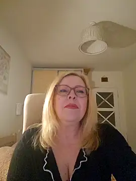 JanieLight53 online show from March 2026 05:36:01 PM