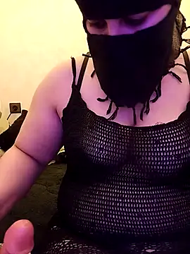 Snapshot of karamil69sxx chatting on April 2026 11:42:02 PM karamil69sxx online show from April 2026 11:42:02 PM