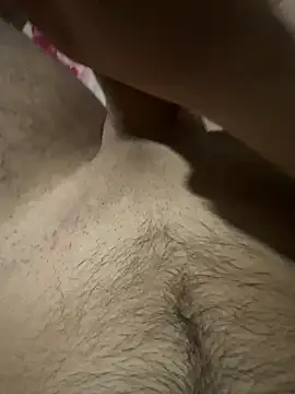 mohamed2113 online show from April 2026 11:06:01 PM