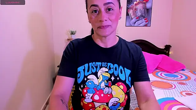 sara florez12 online show from May 2026 12:27:02 PM