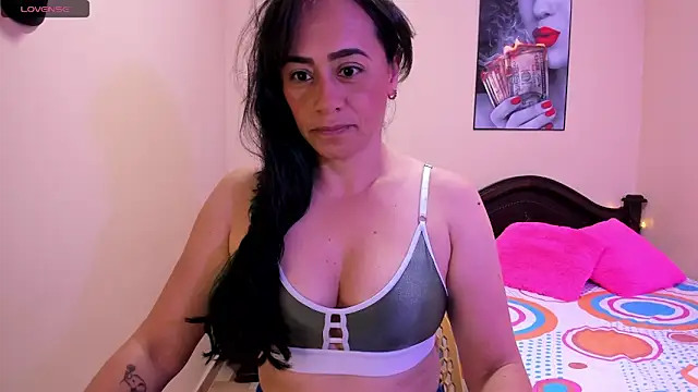 sara florez12 online show from May 2026 11:07:01 AM