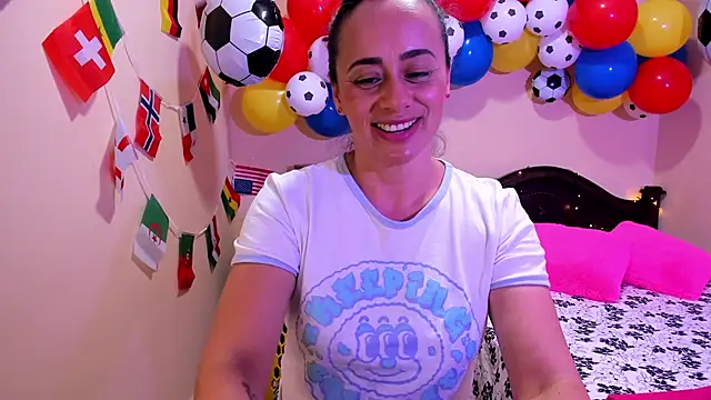 sara florez12 online show from June 2026 11:35:02 PM