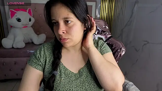 sara tellez s online show from June 2026 03:11:01 AM