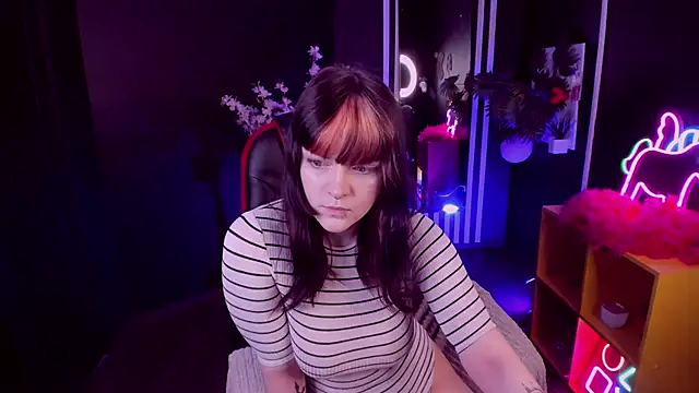 EsterTwilight online show from May 2026 09:02:02 PM