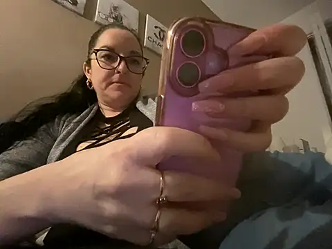 naturalboobsF online show from May 2026 05:01:01 AM