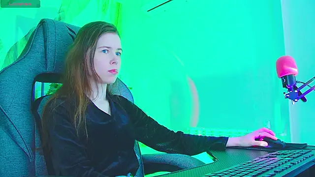 AriaGracen online show from March 2026 02:28:01 PM