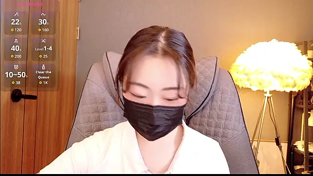 Berry Chuu online show from March 2026 05:13:02 PM