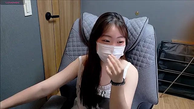 Berry Chuu online show from April 2026 10:21:02 AM