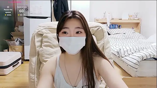 Snapshot of Berry_Chuu chatting on May 2026 09:18:01 PM Berry Chuu online show from May 2026 09:18:01 PM