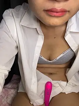 -Lilyn- online show from May 2026 04:56:02 PM