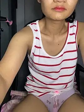 -Lilyn- online show from April 2026 06:14:01 PM