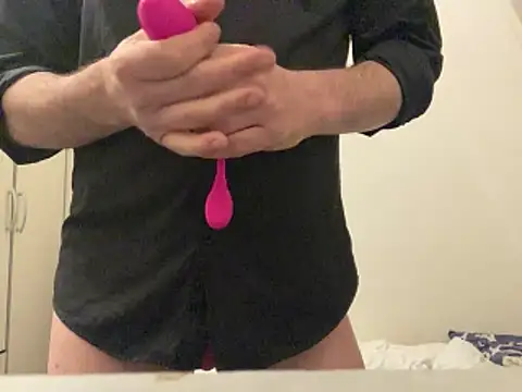 ParisSlut online show from June 2026 10:40:02 PM