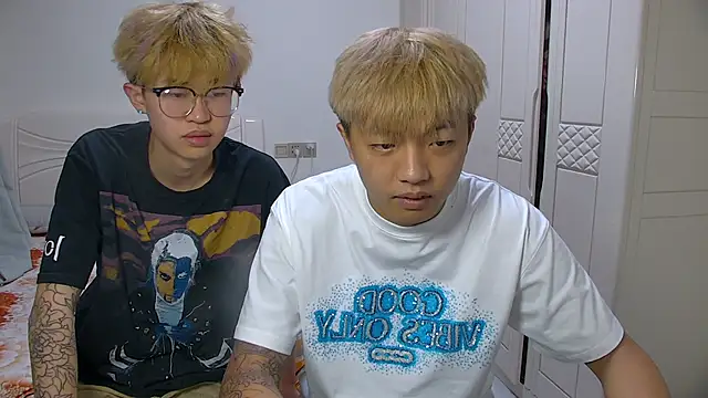 Chili-001 online show from March 2026 11:12:01 AM