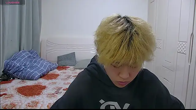 Chili-001 online show from March 2026 10:49:01 AM