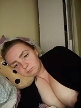 Bella-Monroe online show from April 2026 06:10:01 PM