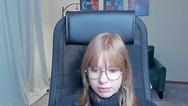 NiaHodge online show from March 2026 01:37:01 PM