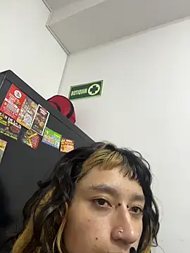 Snapshot of baby_akuma chatting on June 2026 03:50:01 AM baby akuma online show from June 2026 03:50:01 AM