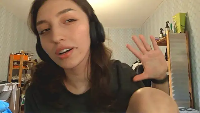 CindyLight online show from March 2026 04:19:02 PM
